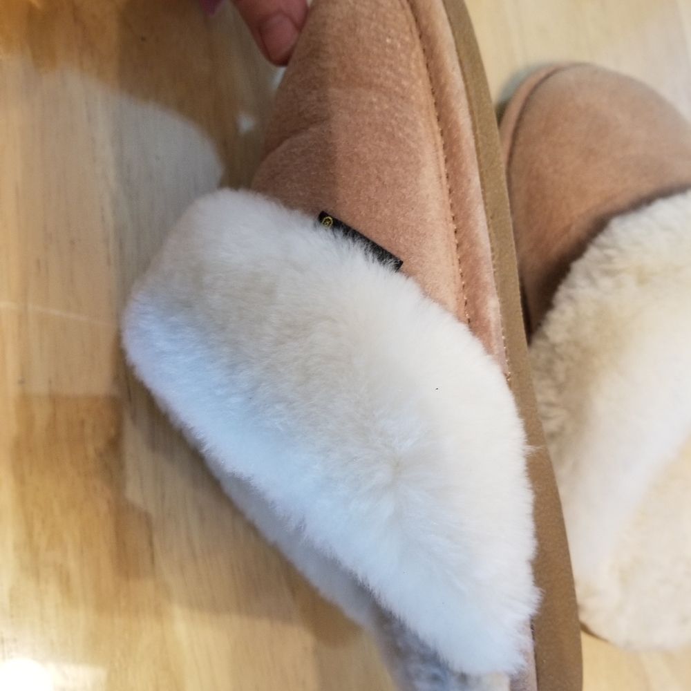 Women's Old Friends Slippers Size 5/6 - Picture 4 of 16